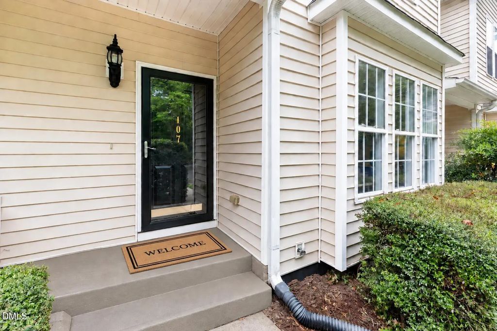 107 Lanigan Place, Cary