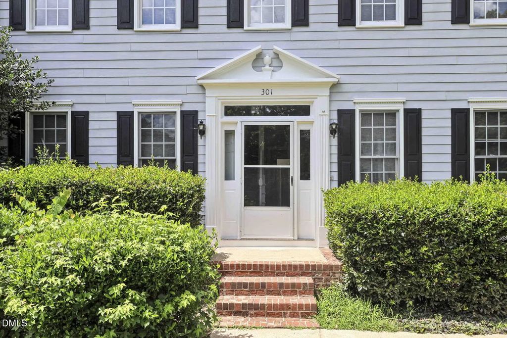 301 Perry Creek Drive, Chapel Hill