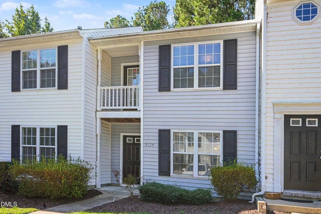 5635 Fieldcross Court, Raleigh