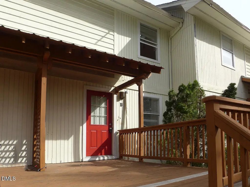 515 S Merritt Mill Road B, Chapel Hill