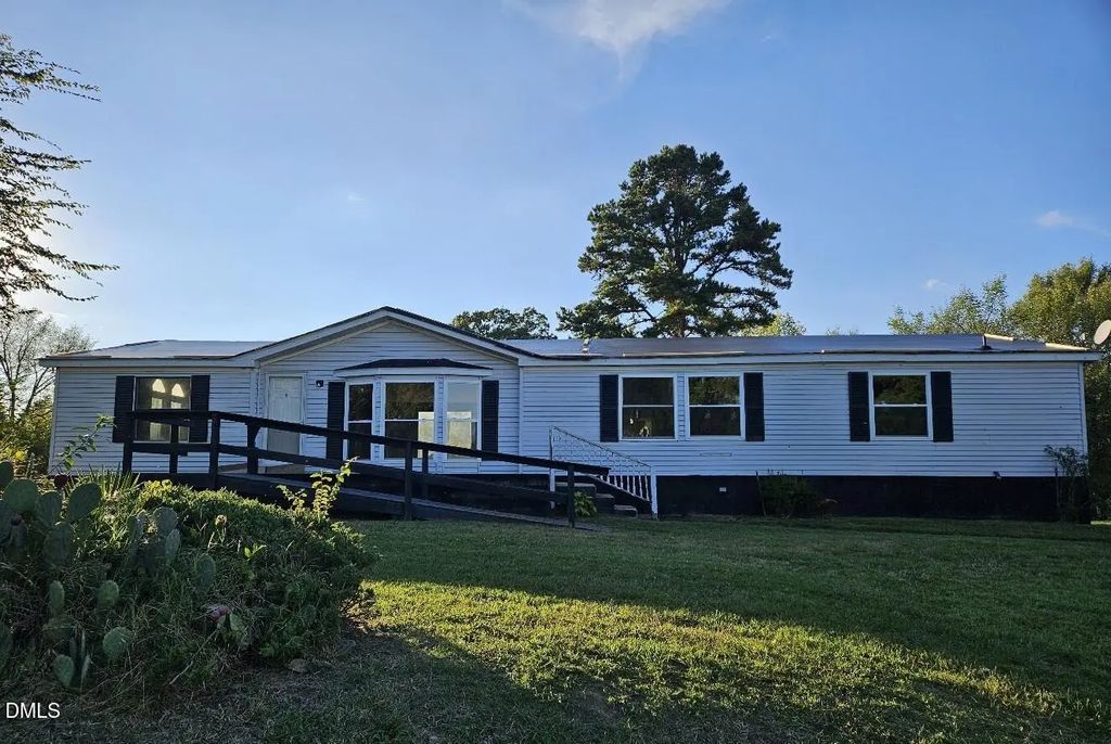 6739 Nc-119, Leasburg