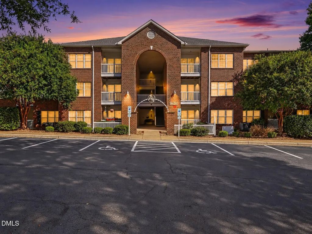133 Sturbridge Drive 133, Clayton
