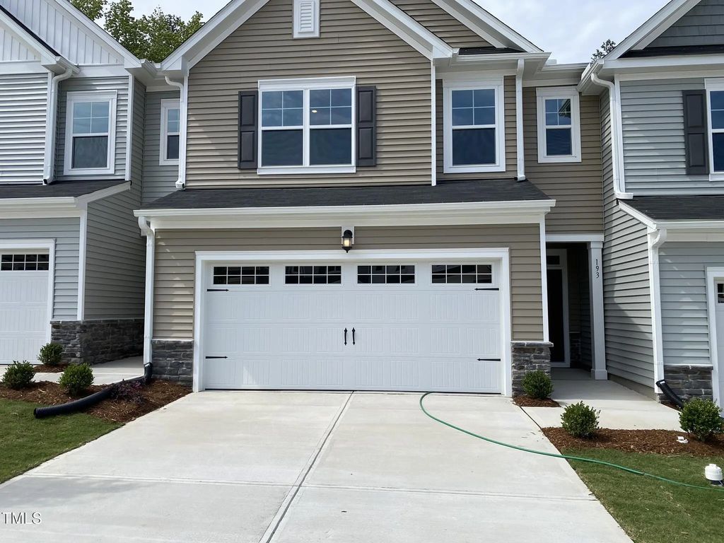 193 Tumbling Rock Way, Garner