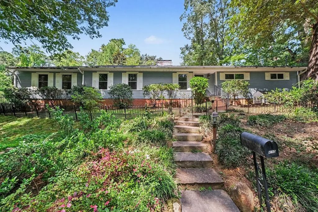 410 Brookside Drive, Chapel Hill