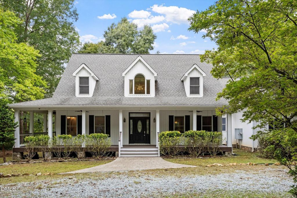 303 Bowen Road, Rougemont