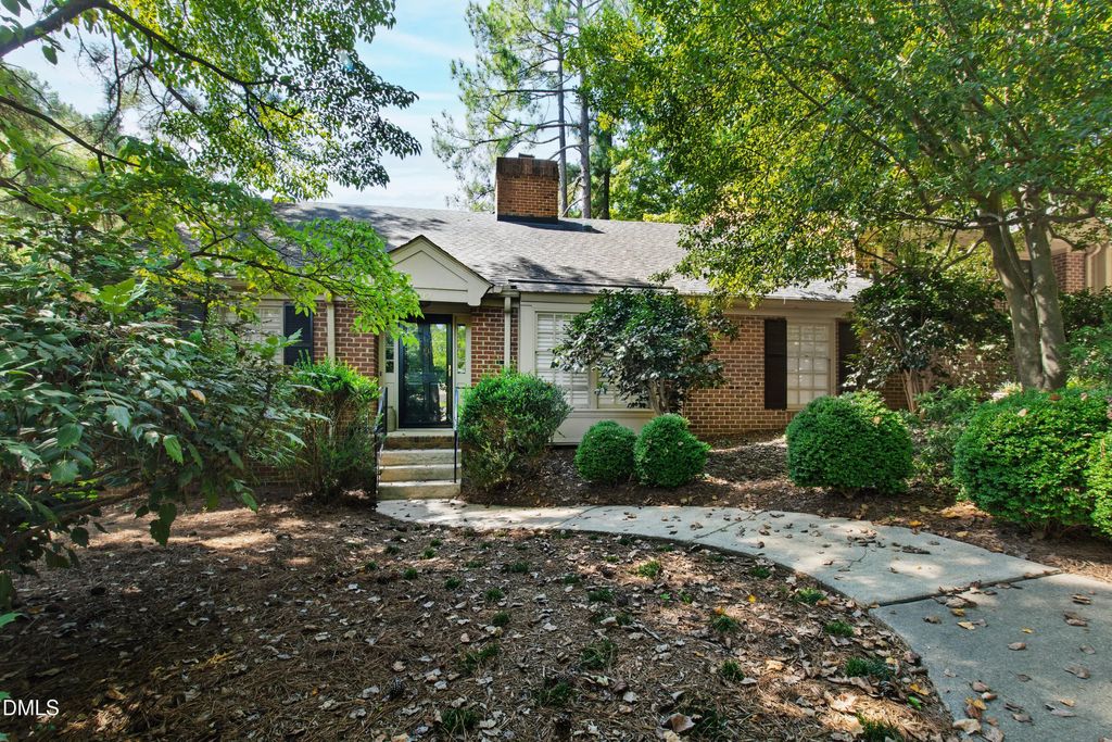 1002 Blenheim Drive, Raleigh