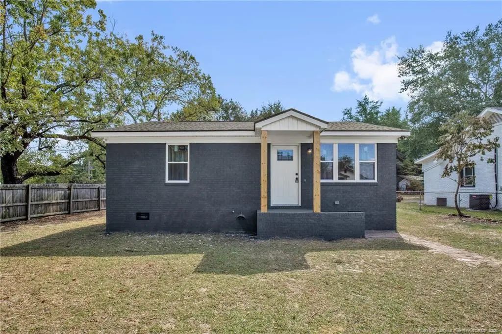 623 Eva Circle, Spring Lake