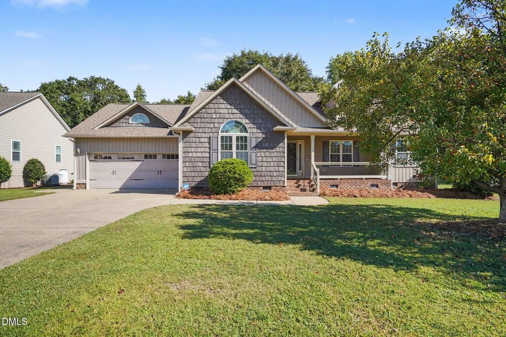 121 Hunterwood Place, Benson