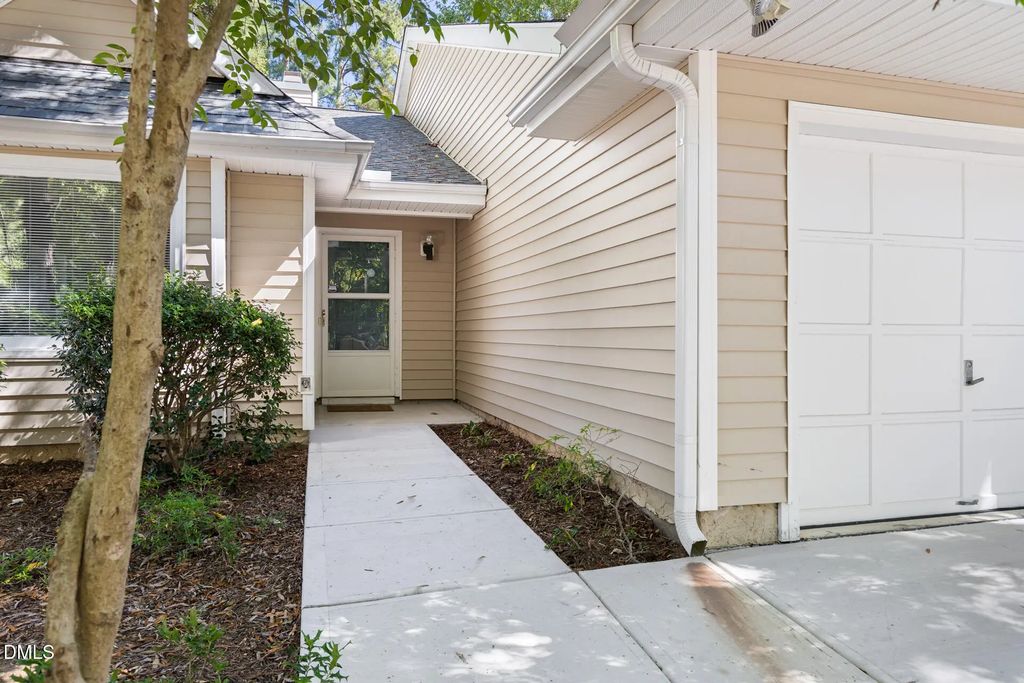 101 Standish Drive, Chapel Hill