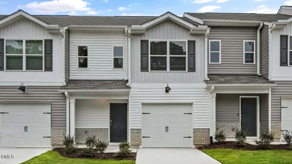 24 Bee Garden Court, Angier