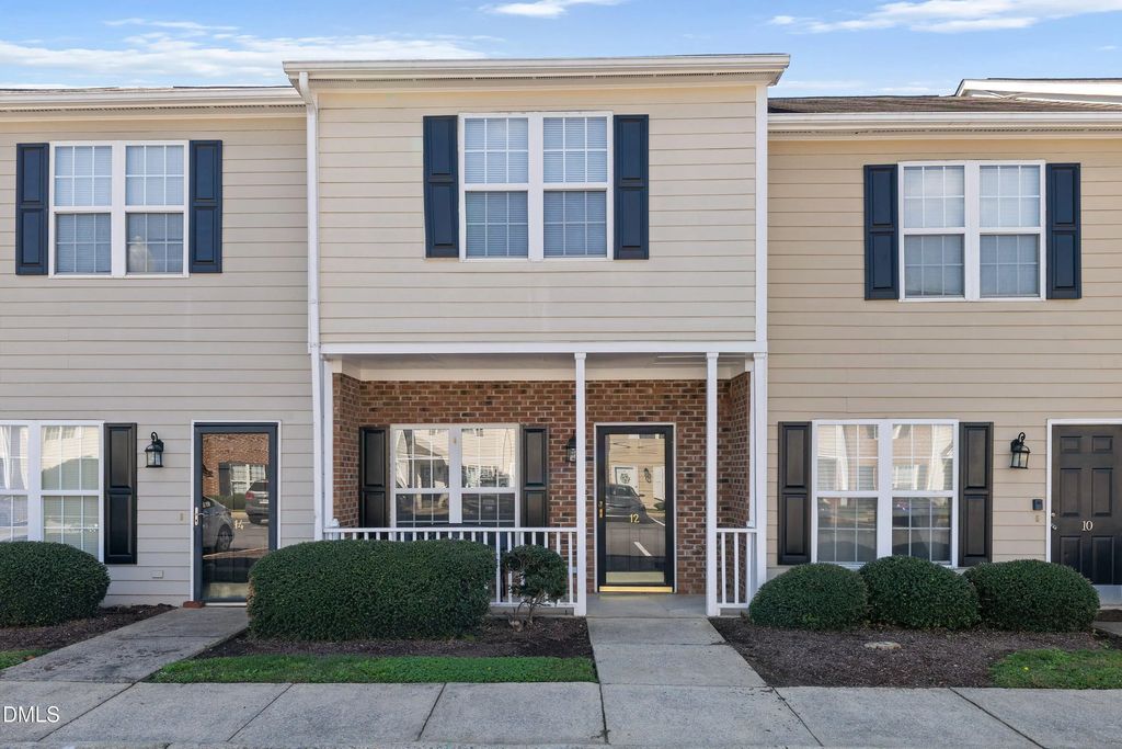 12 Cheltenham Drive, Clayton