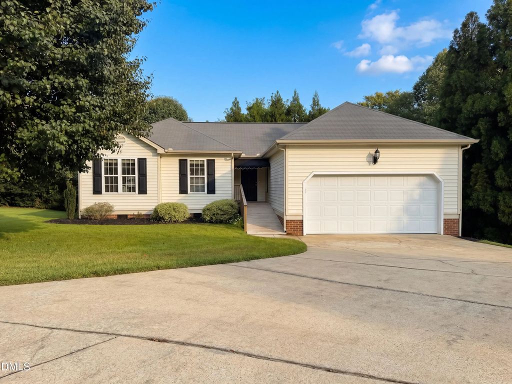 128 Kelly Lane, Clayton