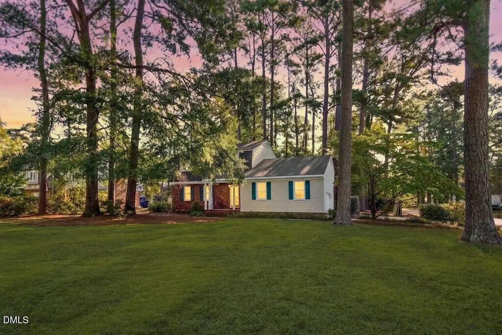 1215 S Crescent Drive, Smithfield