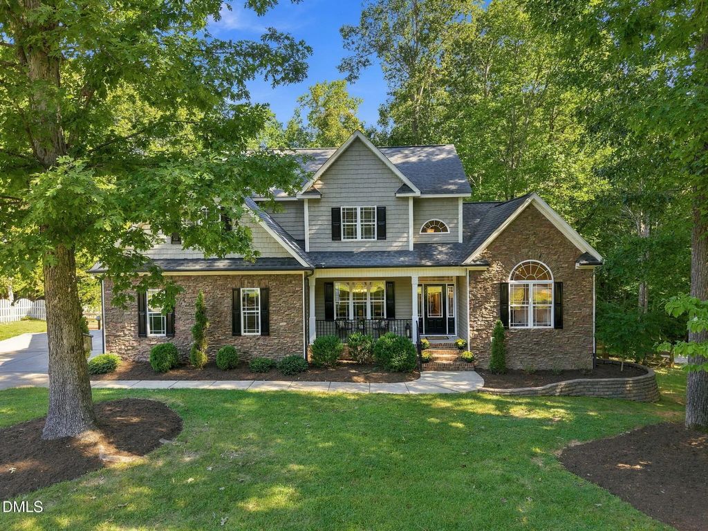 3560 Saddle Ridge Road, Stem