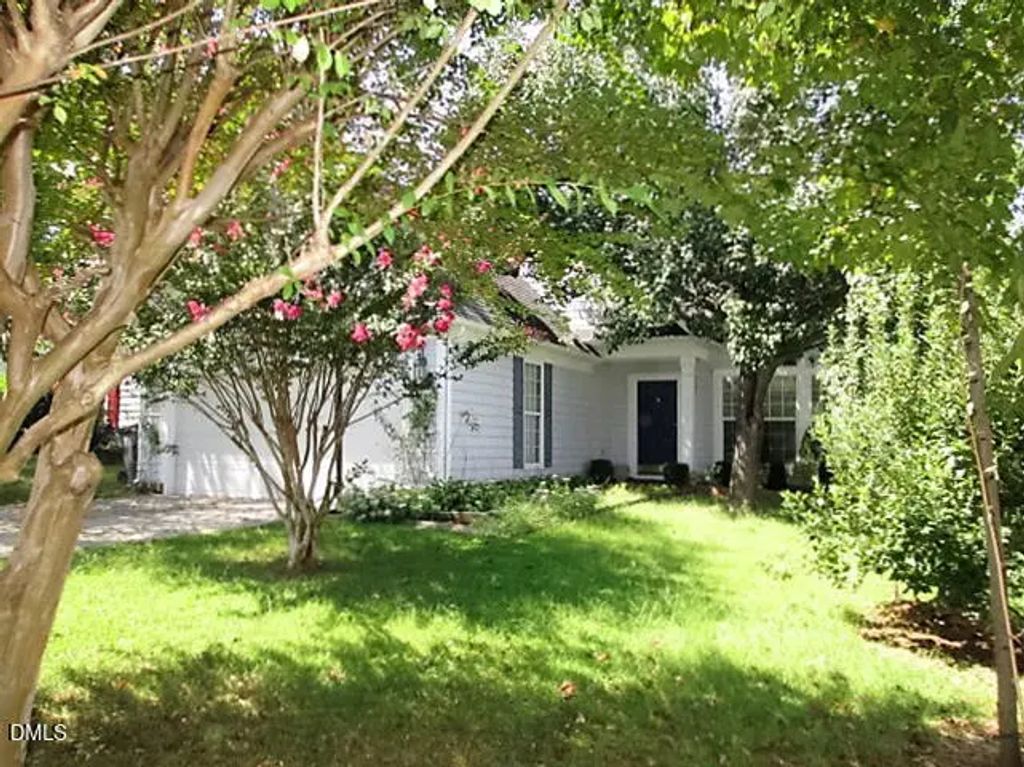 113 Bracken Trail Circle, Holly Springs