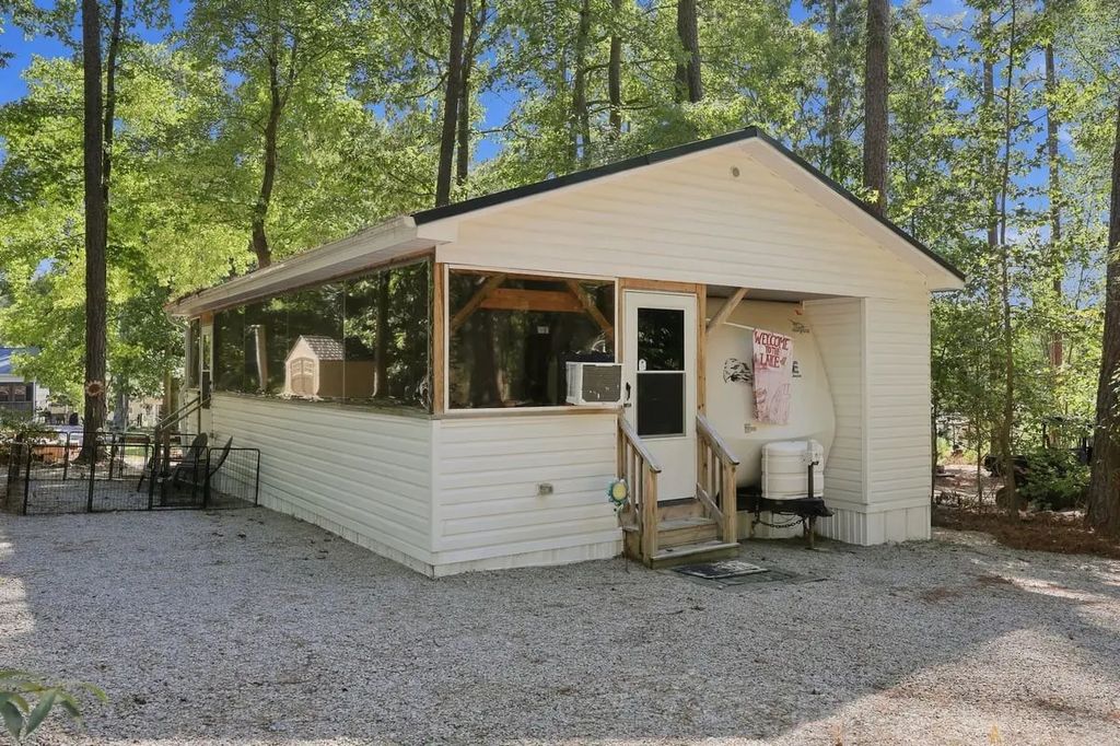 118 Geronimo Drive, Louisburg