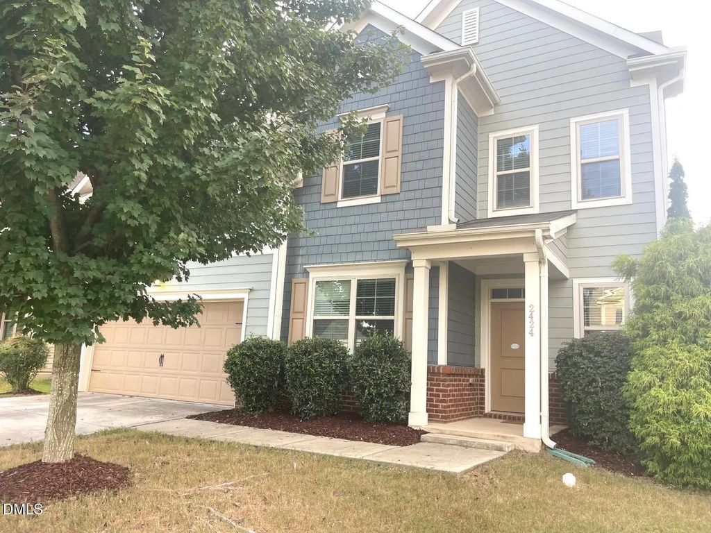 2424 Lambton Wood Drive, Apex