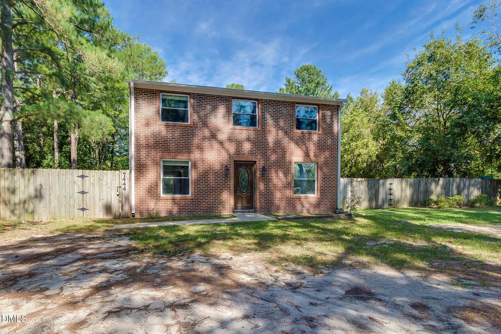 7444 Berkshire Downs Drive, Raleigh