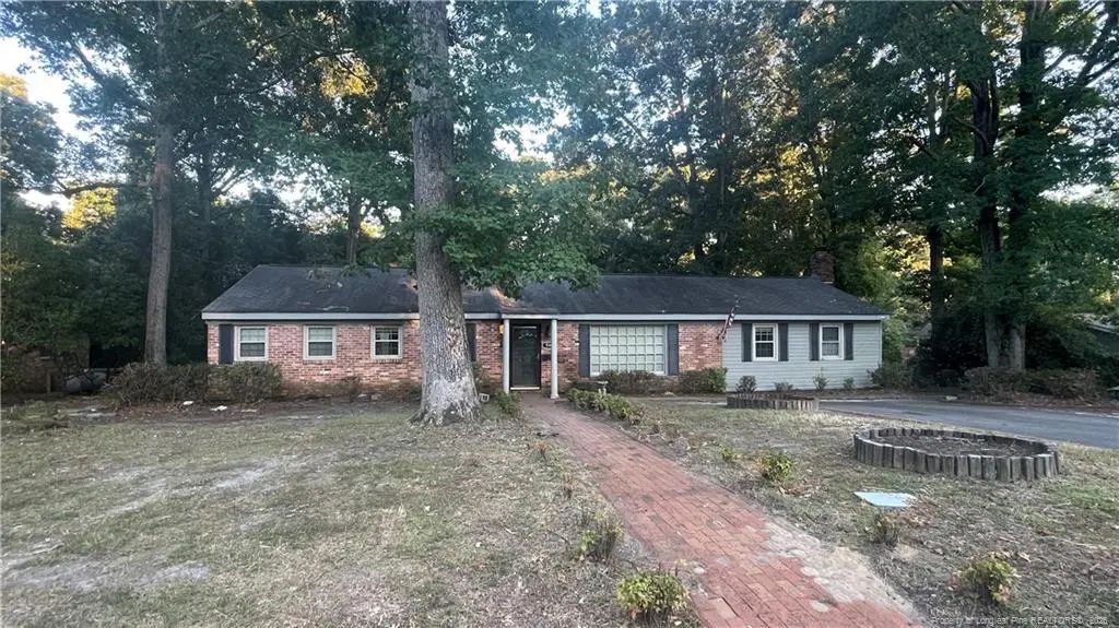 914 Brookhaven Drive, Fayetteville