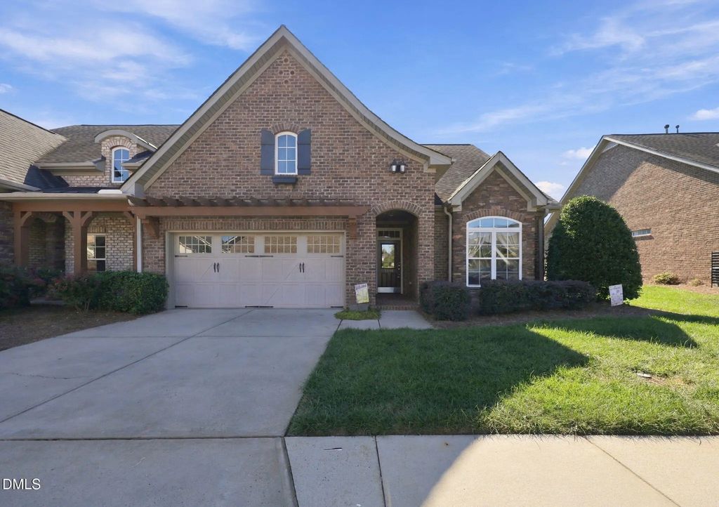 1946 Tweed Lane, Burlington