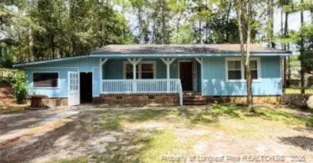 711 Niven Avenue, Raeford