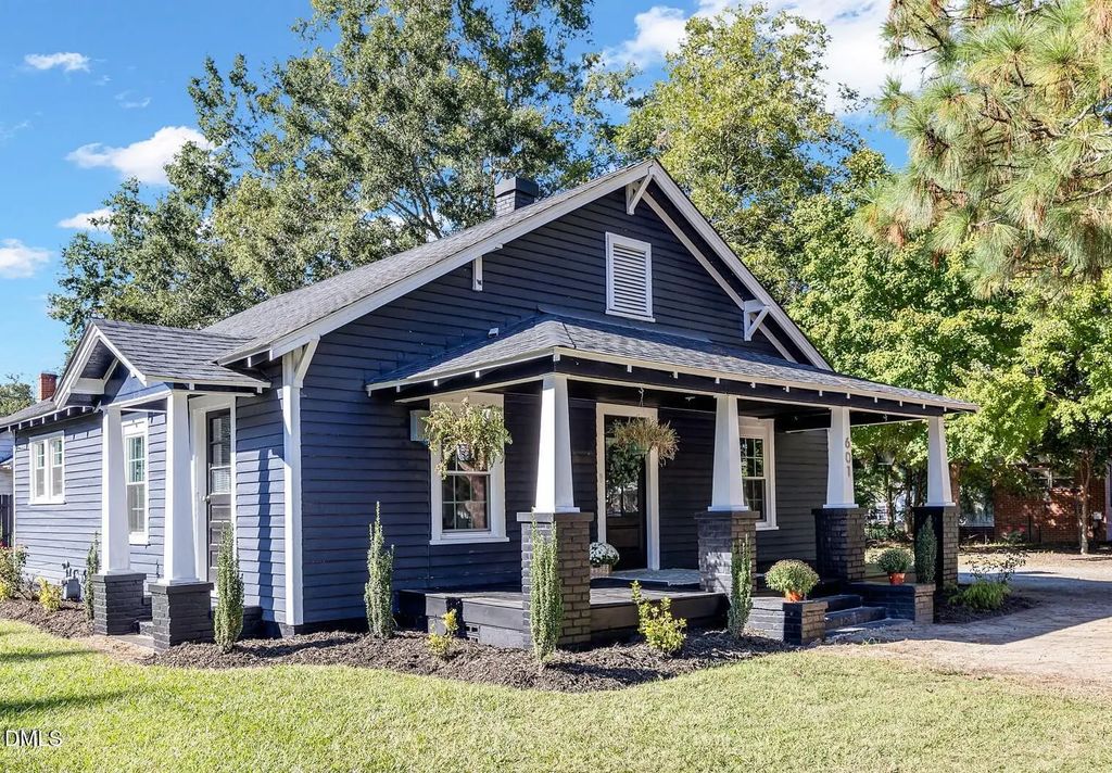 601 N Webb Street, Selma