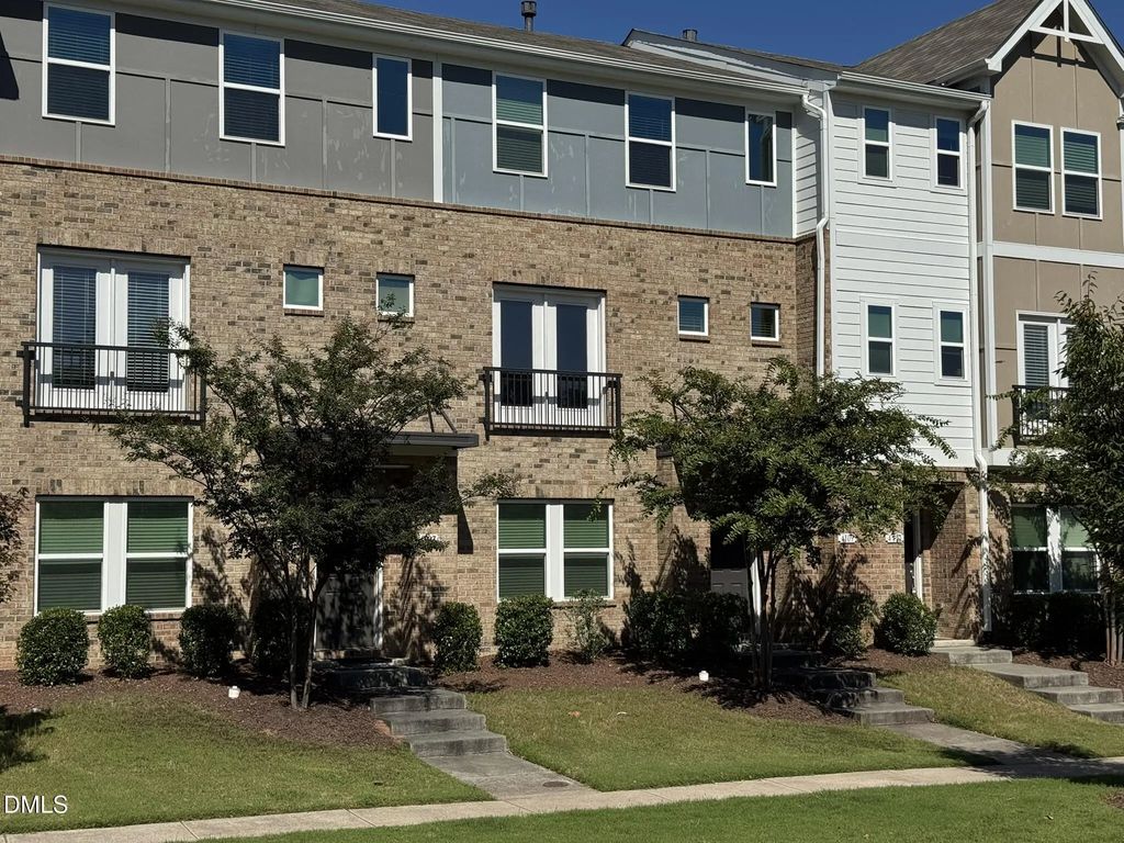 1046 Salt Glaze Lane, Cary