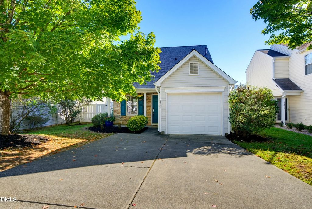 9136 Colony Village Lane, Raleigh