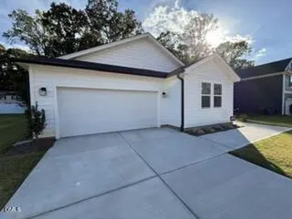 1245 Woody Drive, Graham