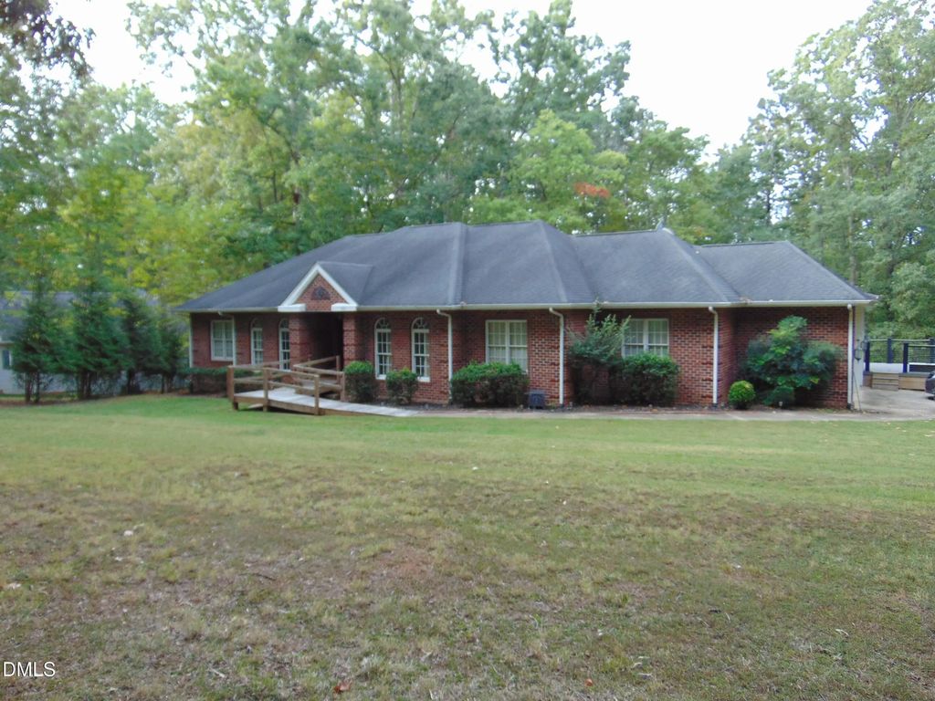 426 Hazelnut Drive 8, Clarksville