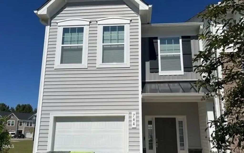 744 Ridge Cliff Lane, Zebulon