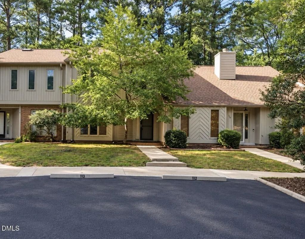 112 Mossbark Lane, Chapel Hill