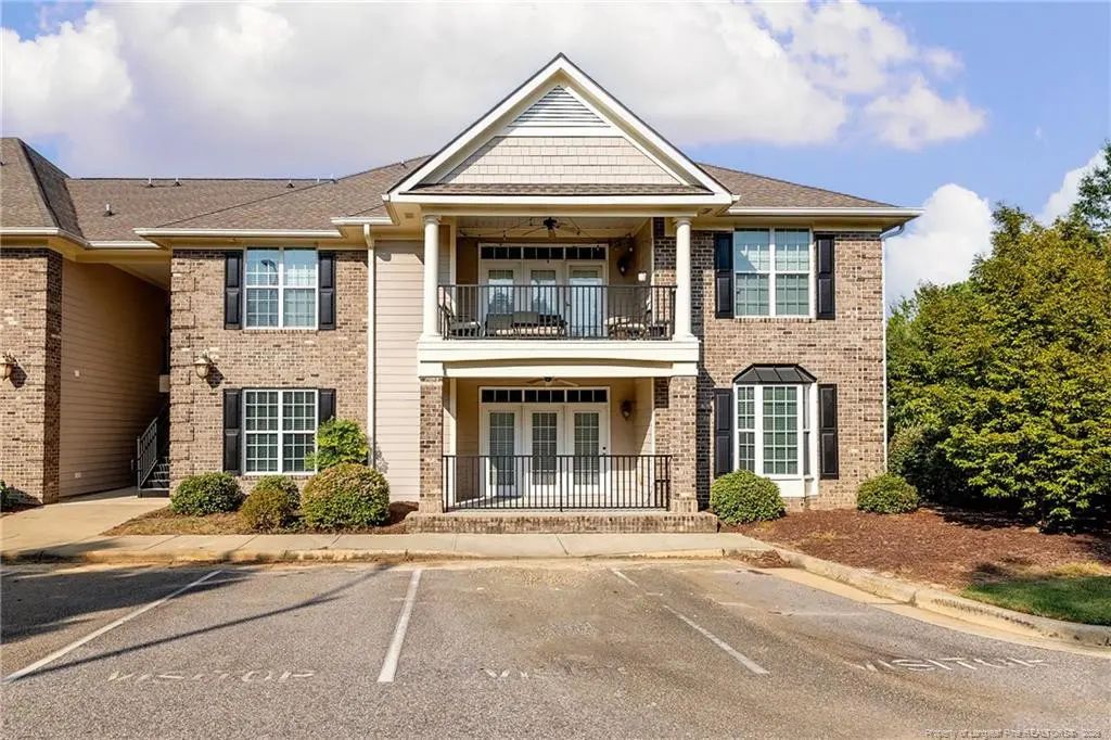 1931 Dante Lane 102, Fayetteville