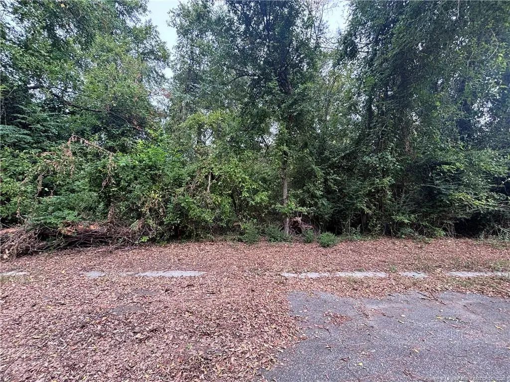 Cade Avenue, Fayetteville