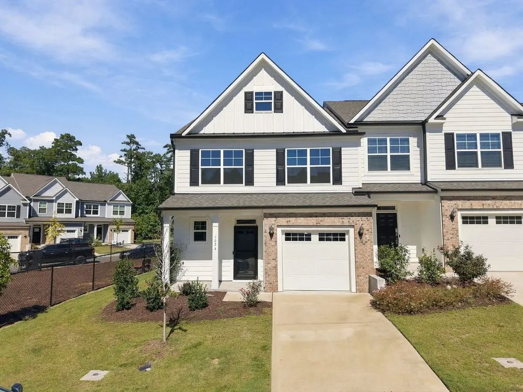 1024 Heartstone Way, Durham