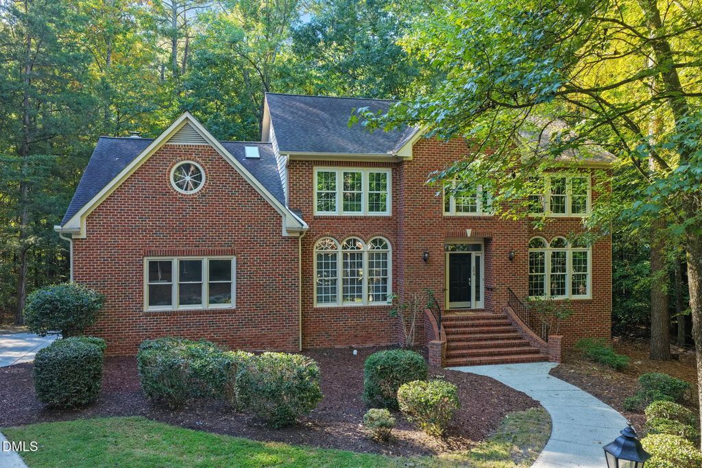 204 Woodleaf Drive, Chapel Hill