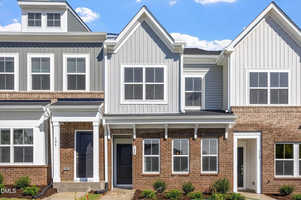 108 Wood Aster Way 305, Garner