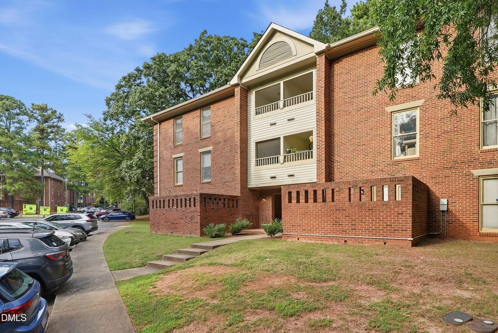 3215 Ivy Commons Drive 302, Raleigh