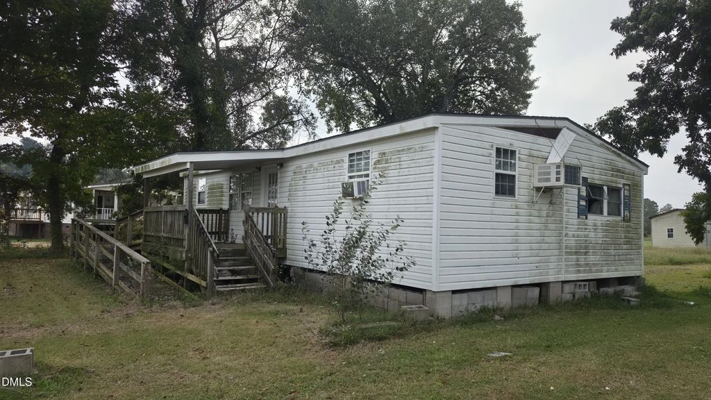 773 W Old County Road, Belhaven