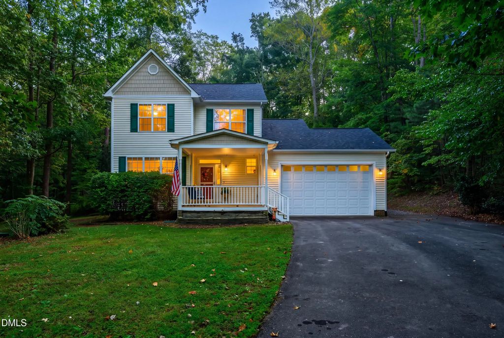 2026 Thoroughbred Lane, Hillsborough