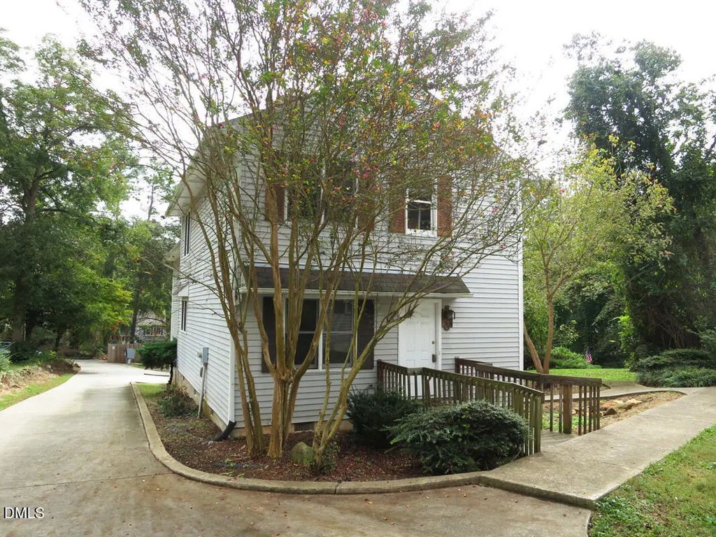 737 Edwards Street A, Chapel Hill