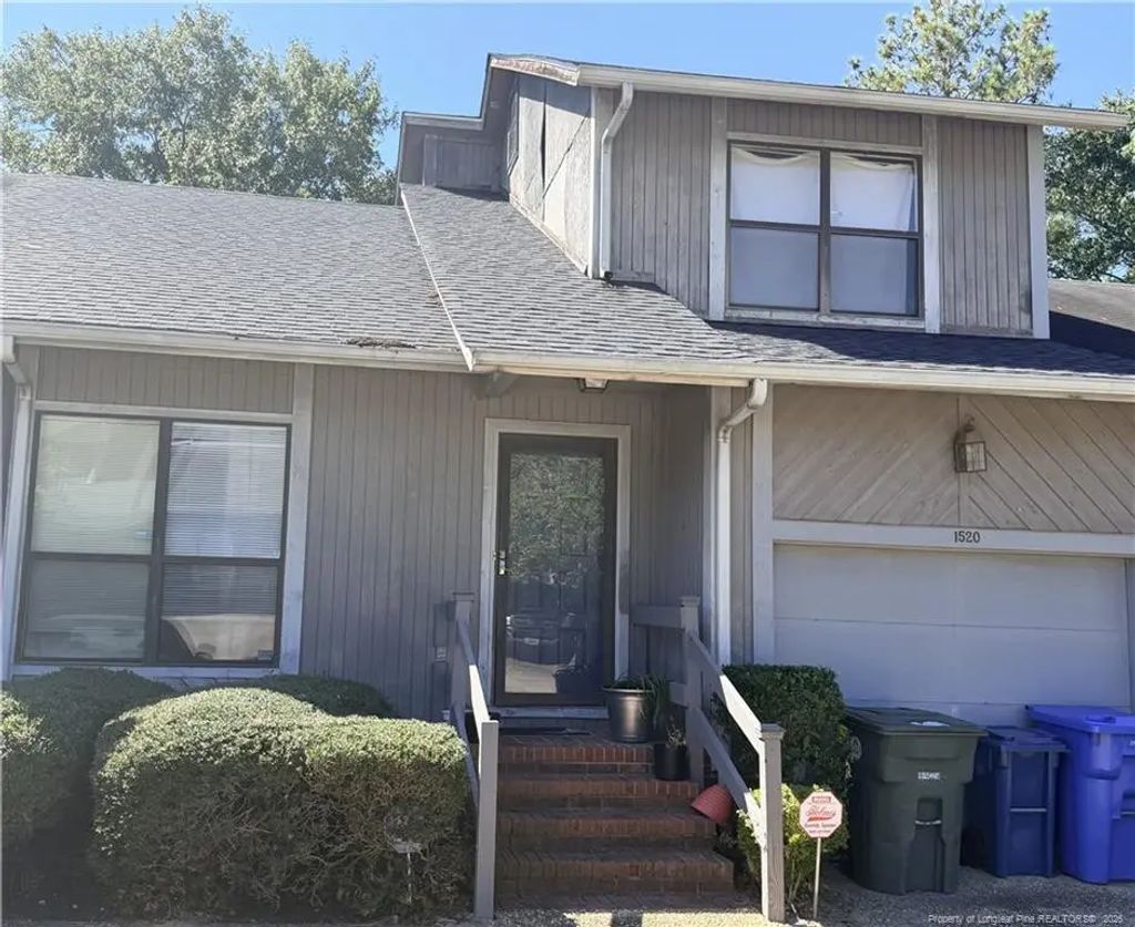 1520 Londonderry Place, Fayetteville