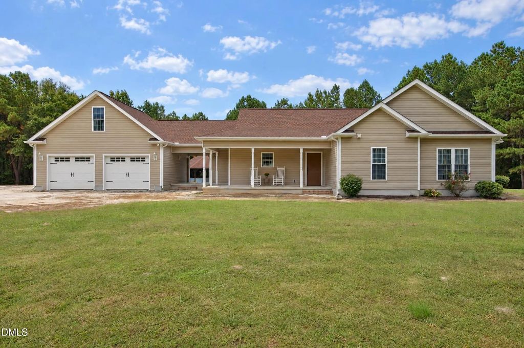 2483 Mcneill Hobbs Road, Bunnlevel