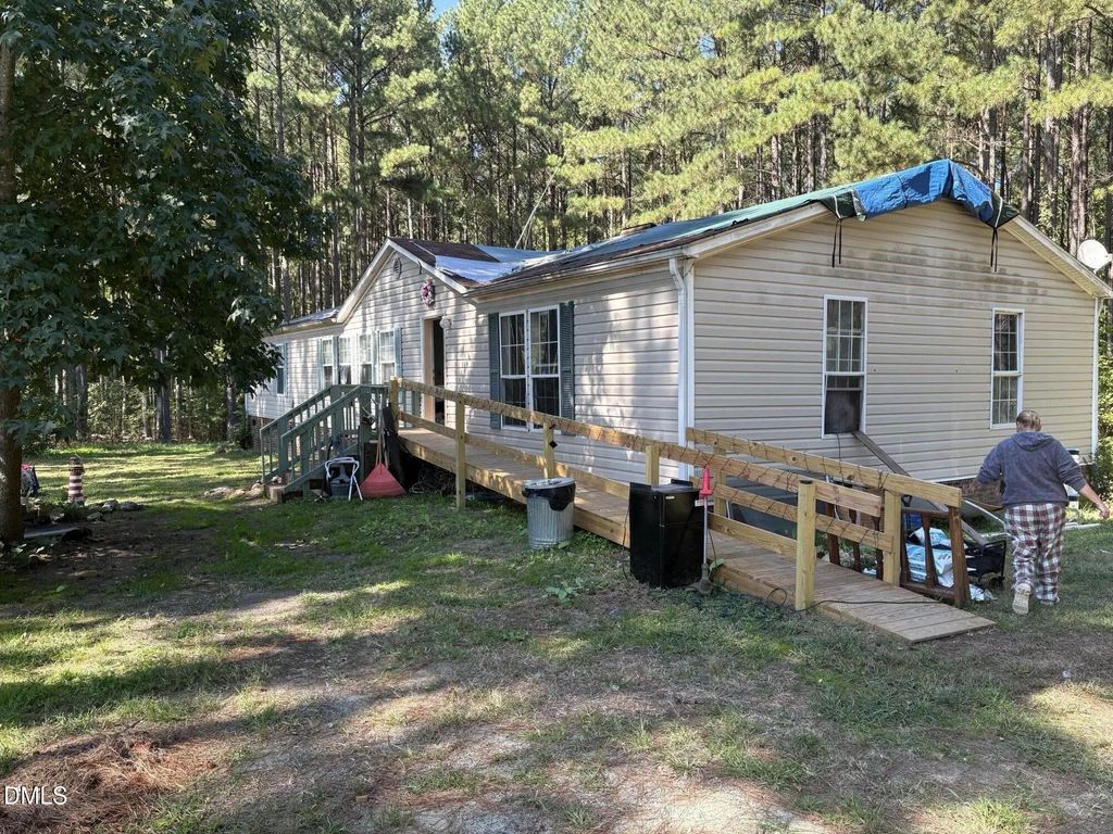 215 Indian Springs Road, Burlington