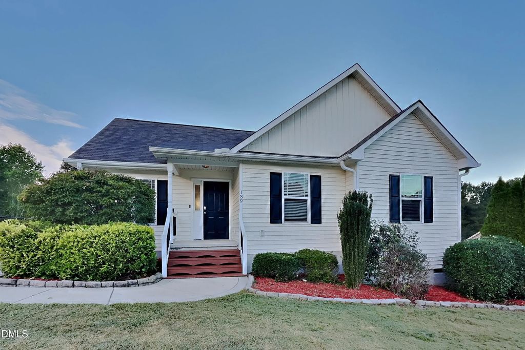139 Parkers Pointe Drive, Benson