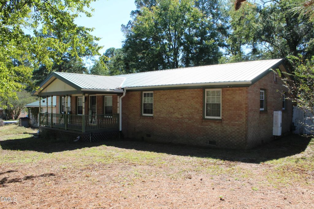 102 Gainey Drive, Goldsboro