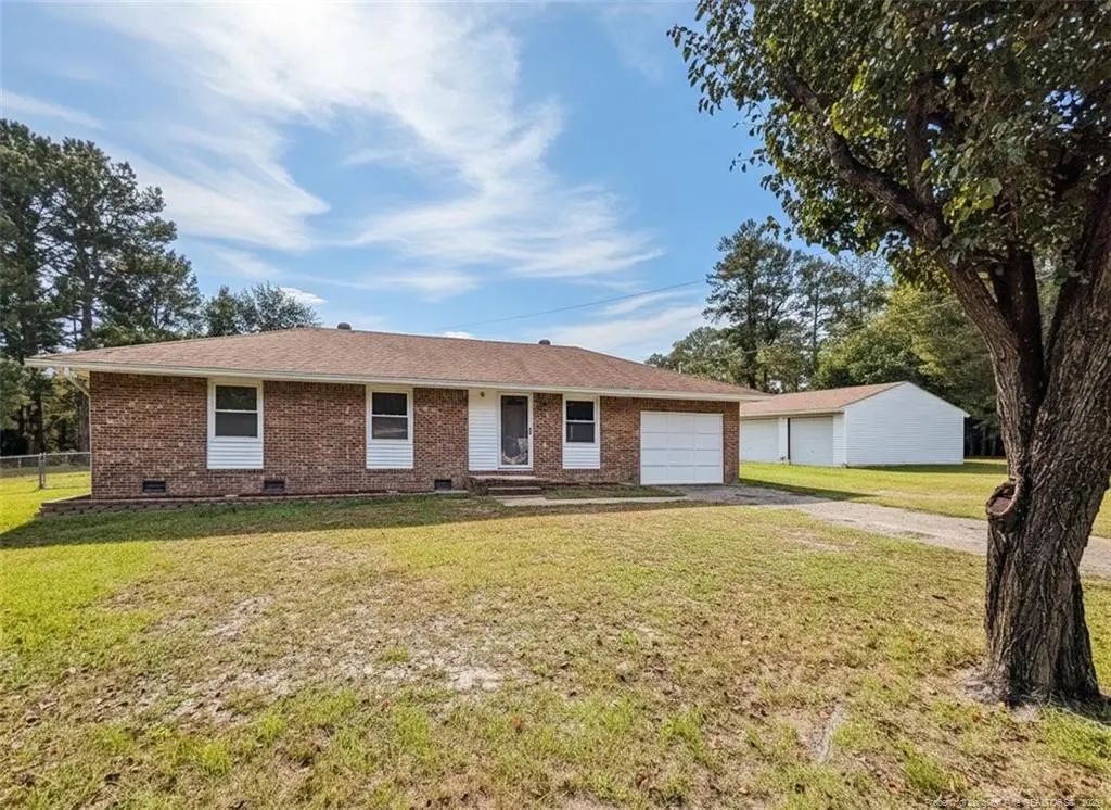 215 Lakeview Drive, Spring Lake