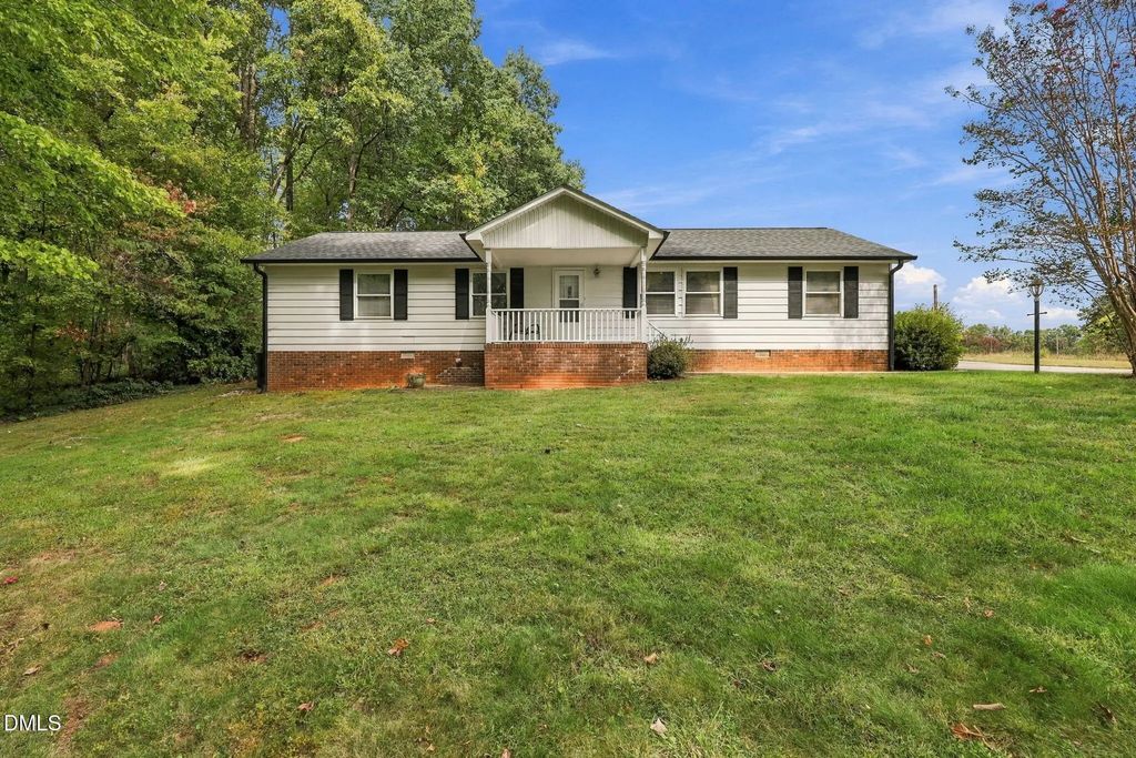 1077 Brown Farm Road, Walnut Cove