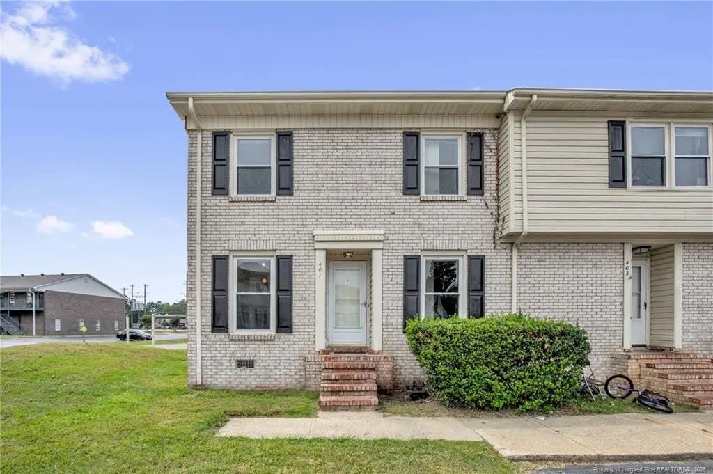 401 Kirkcaldy Court, Fayetteville