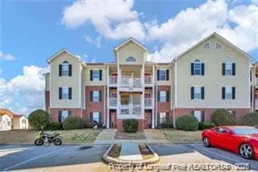 382 Bubble Creek Court 10, Fayetteville